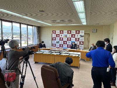 記者発表風景(令和3年4月20日)