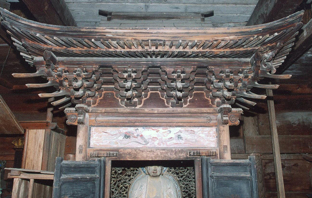 多良木町大字黒肥地字小川にある長運寺薬師堂厨子の写真