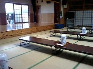 100人収容できる畳敷きの休憩室(大広間)の写真